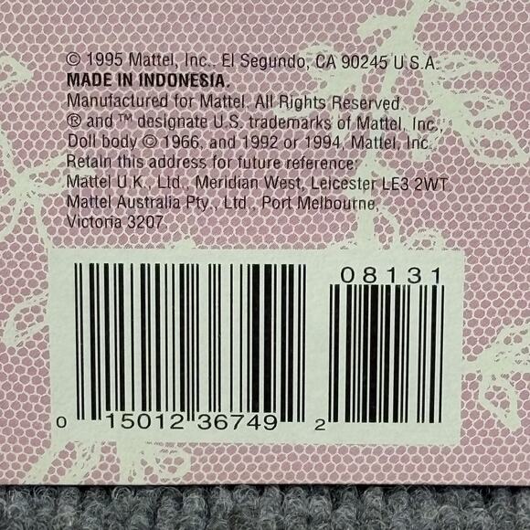 Vintage 1995 Barbie Sweet Valentine Doll Hallmark Special Edition New in Box 148 - Picture 7 of 13